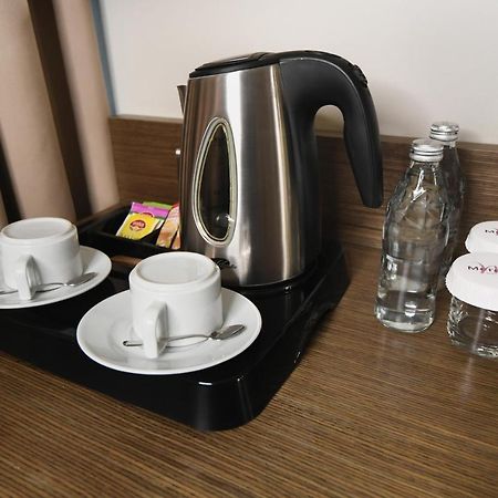 Mercure Istanbul West Hotel & Convention Center Экстерьер фото