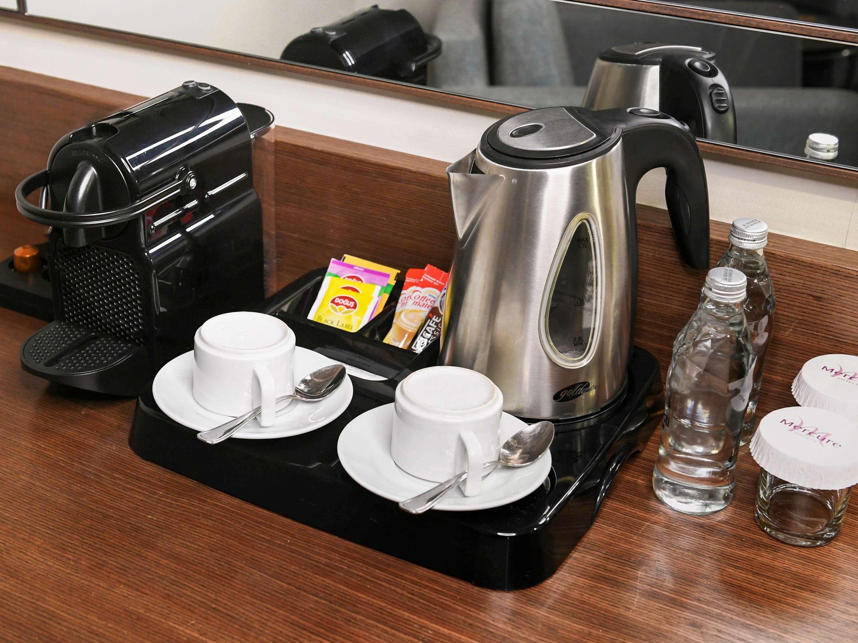 Mercure Istanbul West Hotel & Convention Center Экстерьер фото