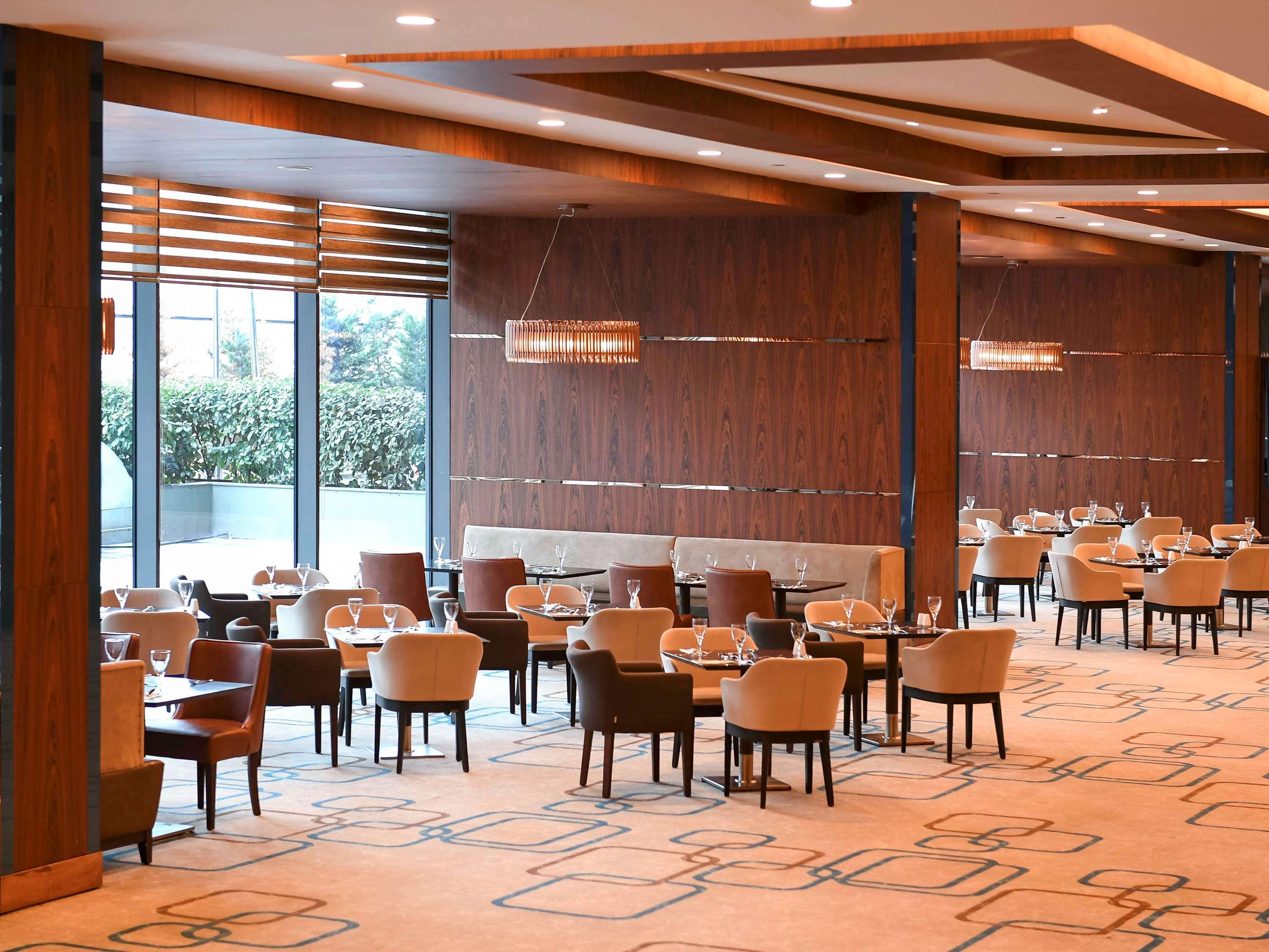Mercure Istanbul West Hotel & Convention Center Экстерьер фото