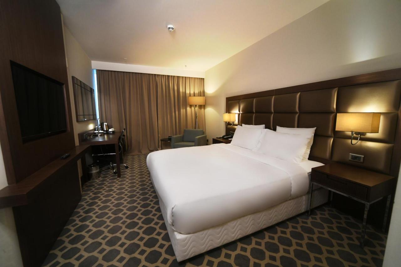 Mercure Istanbul West Hotel & Convention Center Экстерьер фото