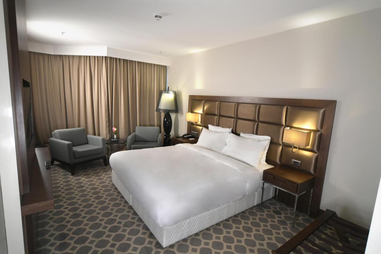 Mercure Istanbul West Hotel & Convention Center Экстерьер фото