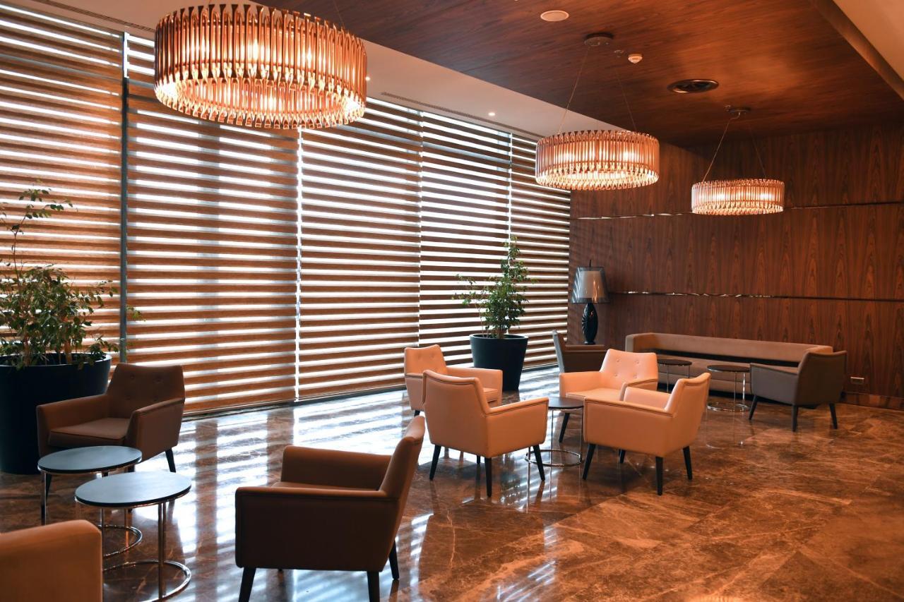 Mercure Istanbul West Hotel & Convention Center Экстерьер фото